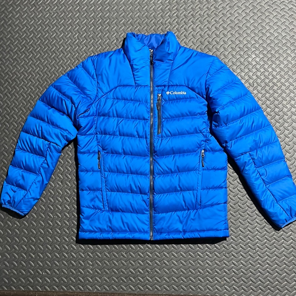 Columbia puffer jacket in bright blue